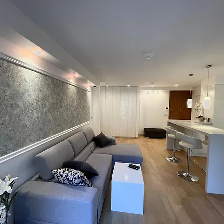 アパート Luxury Prima Nowy Swiat ワルシャワ