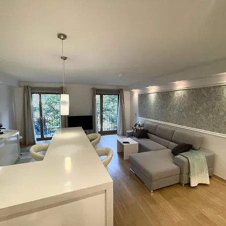 Luxury Prima Nowy Swiat *